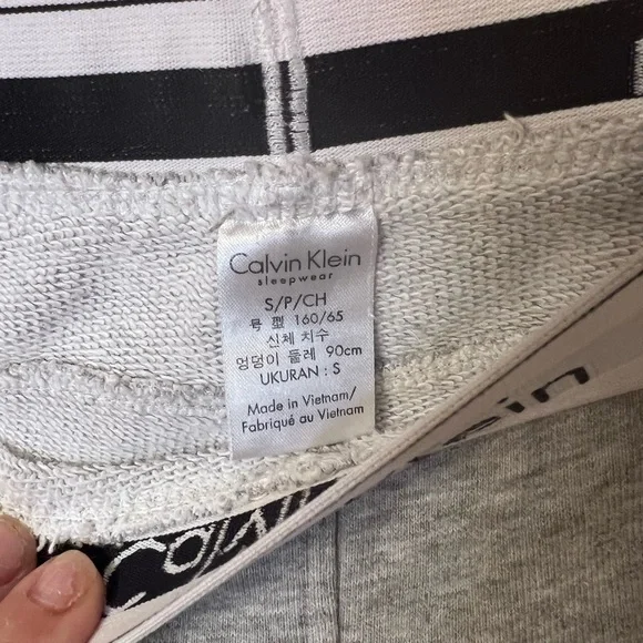 EUC CALVIN KLEIN GREY SWEATPANTS CROPPED JOGGERS S SMALL WOMANS - Picture 5 of 6